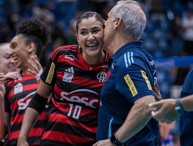 严重抽筋倒, AA 严重抽筋倒, AA