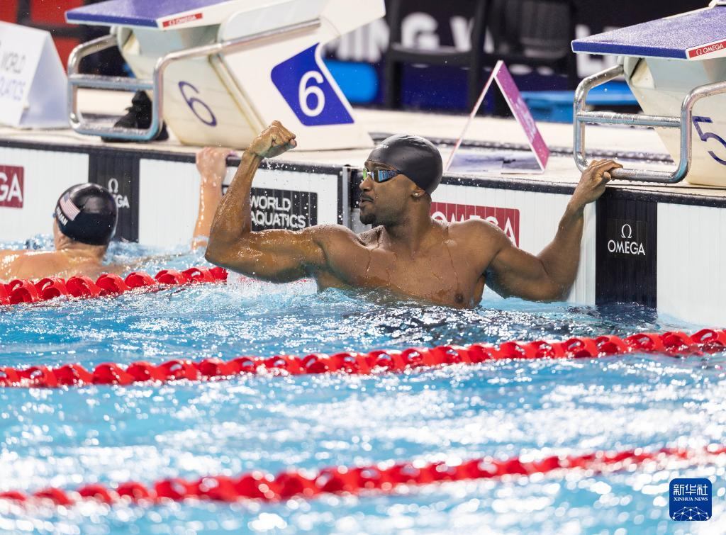 米蝶泳冠军, 邹峥摄, 纪录 米蝶泳冠军, 邹峥摄, 纪录